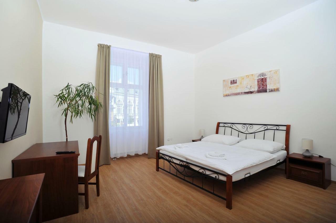 Penzion Kralovske Lazne Podebrady Exterior photo