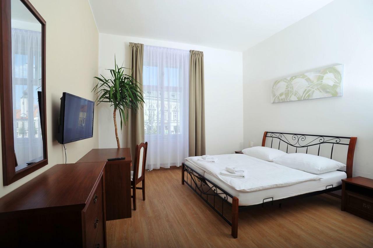 Penzion Kralovske Lazne Podebrady Exterior photo